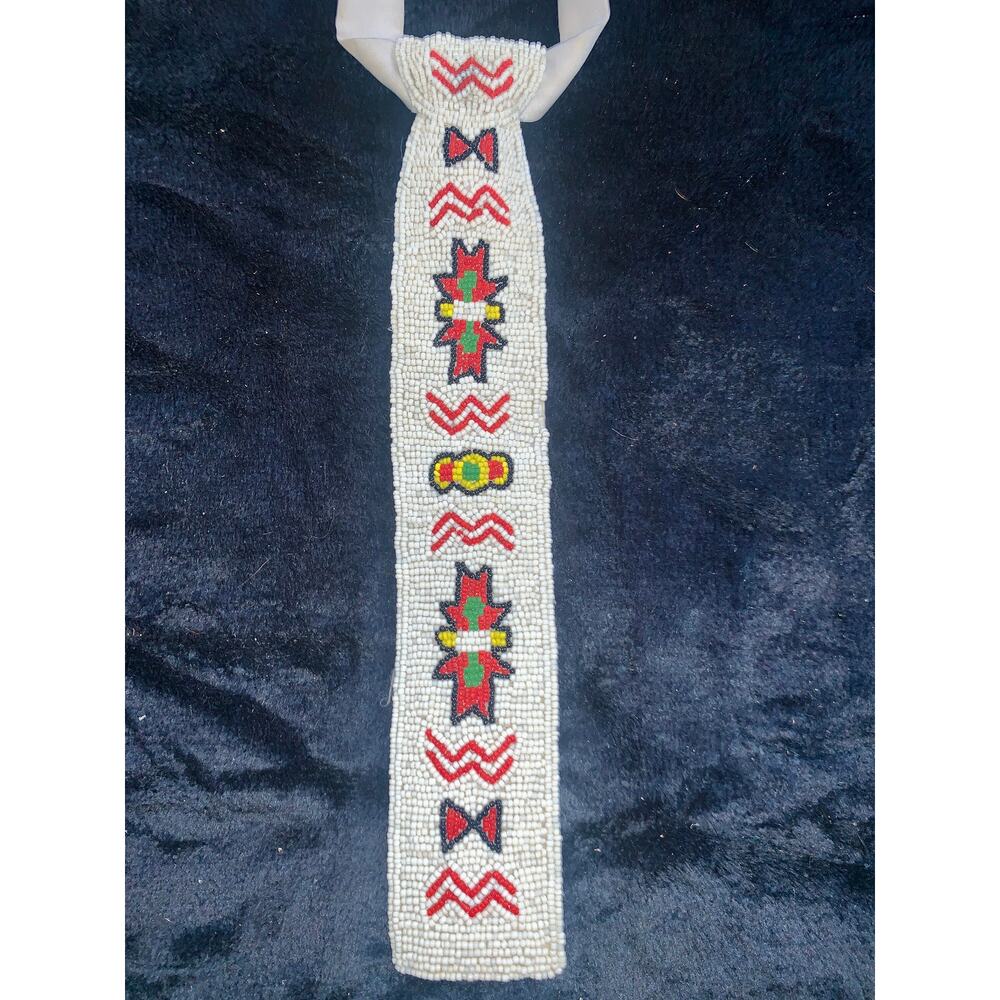 VINTAGE EARLY NATIVE HAND BEADED PRAIRIE UNISEX TIE festival!